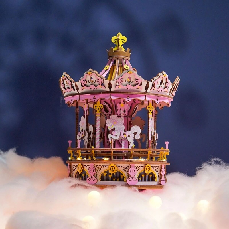 AIDIER Carillon luminoso con carillon a forma di carosello con luci a LED Wind up 4 cavalli rotante figurina musicale vintage sogno giostra regalo natalizio decorazione ornamento