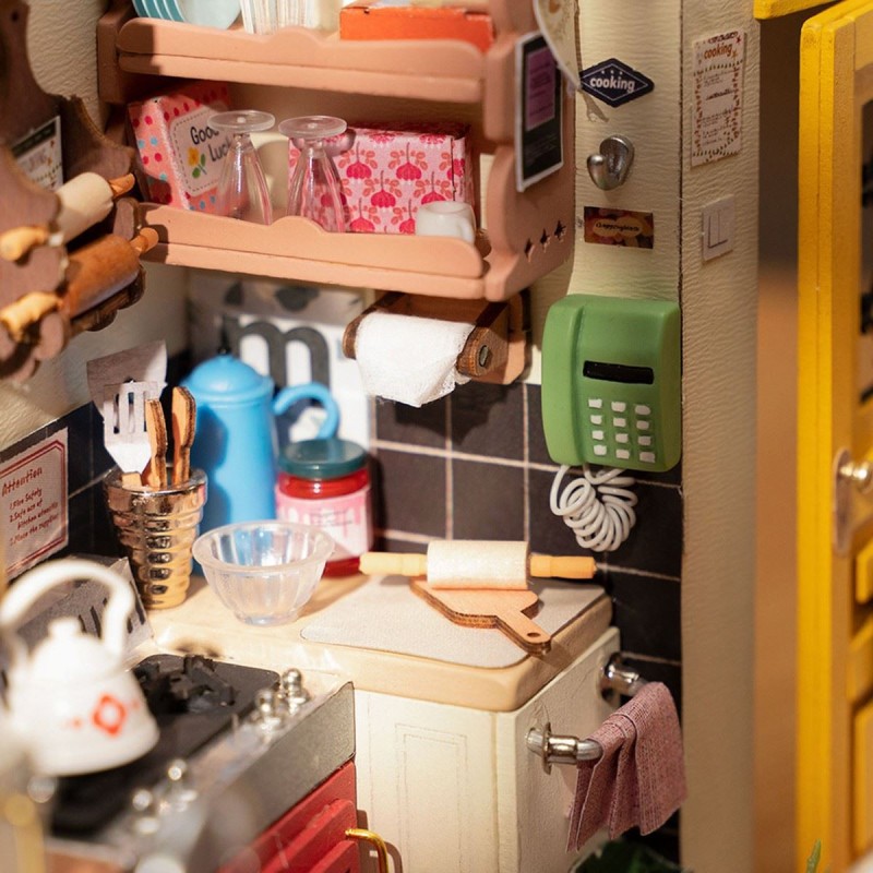 Miniatura Cucina Natalizia 27 Pezzi Per Casa Delle Bambole – Set Accessori In Legno E Resina, Scala 1:12