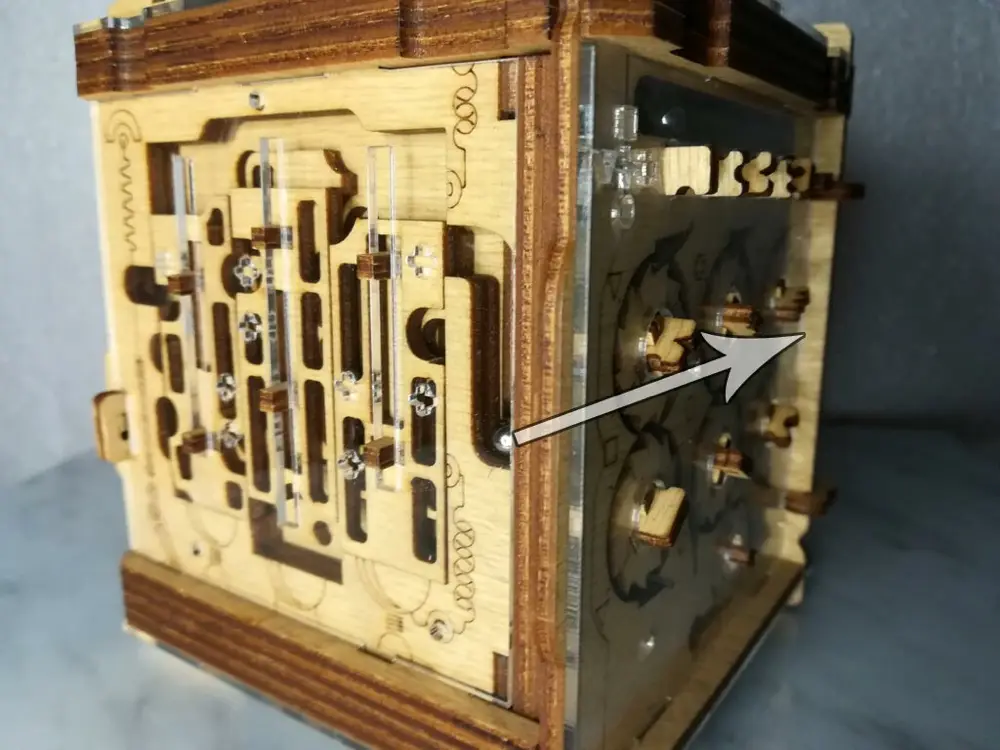 Cambridge Labyrinth – Ripristino – Rimontare la cluebox