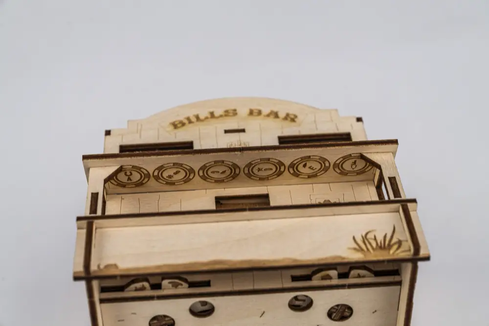 Wild West Riddles – Passo 10 – Soluzione (finestra davanti a sinistra)